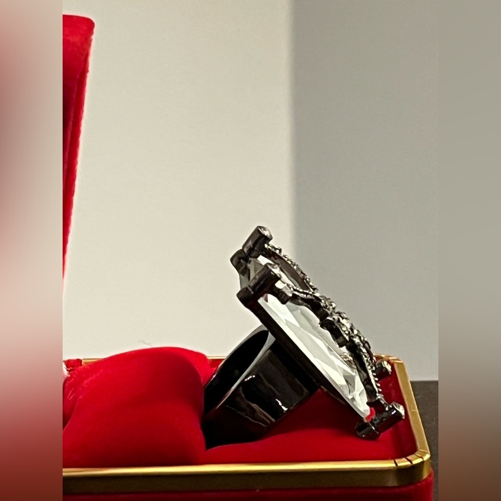 Elegant Statement Ring - image 8